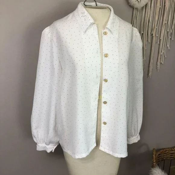 Sam Hua Korean Large polka dot lace collared blouse - Picture 2 of 8